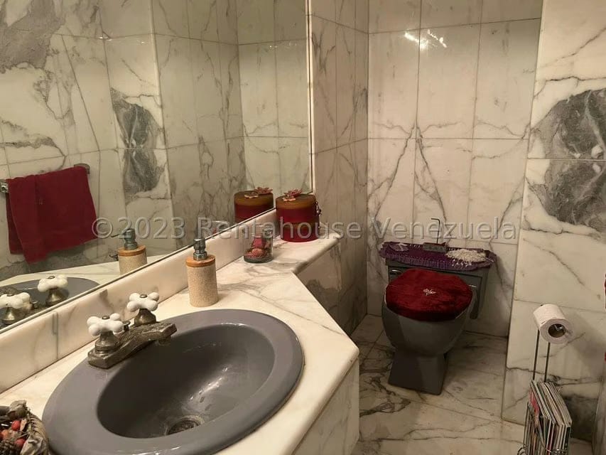 Apartamento (1 Nivel) en Venta en La Florida, Distrito Metropolitano - 14