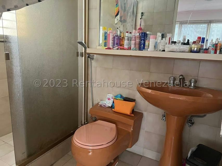 Apartamento (1 Nivel) en Venta en La Florida, Distrito Metropolitano - 15