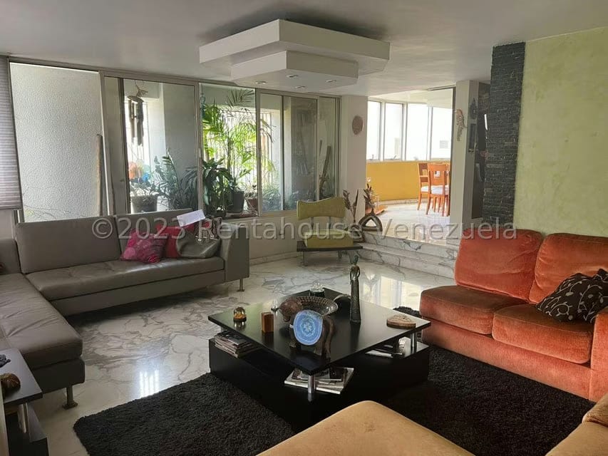 Apartamento (1 Nivel) en Venta en La Florida, Distrito Metropolitano - 5