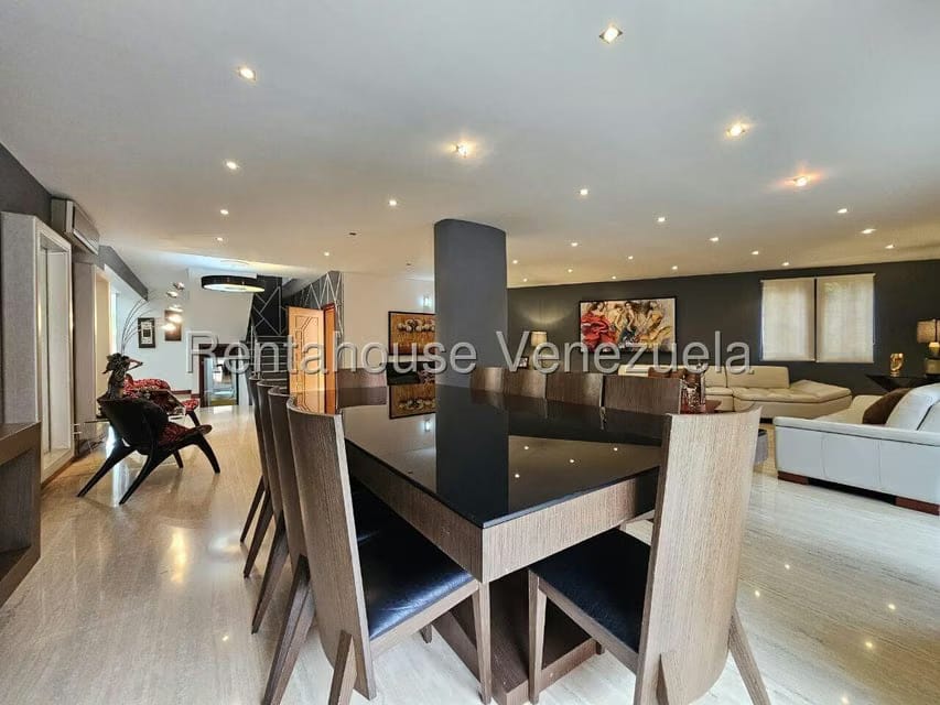 Casa (Duplex) en Venta en Prados del Este, Distrito Metropolitano - 11