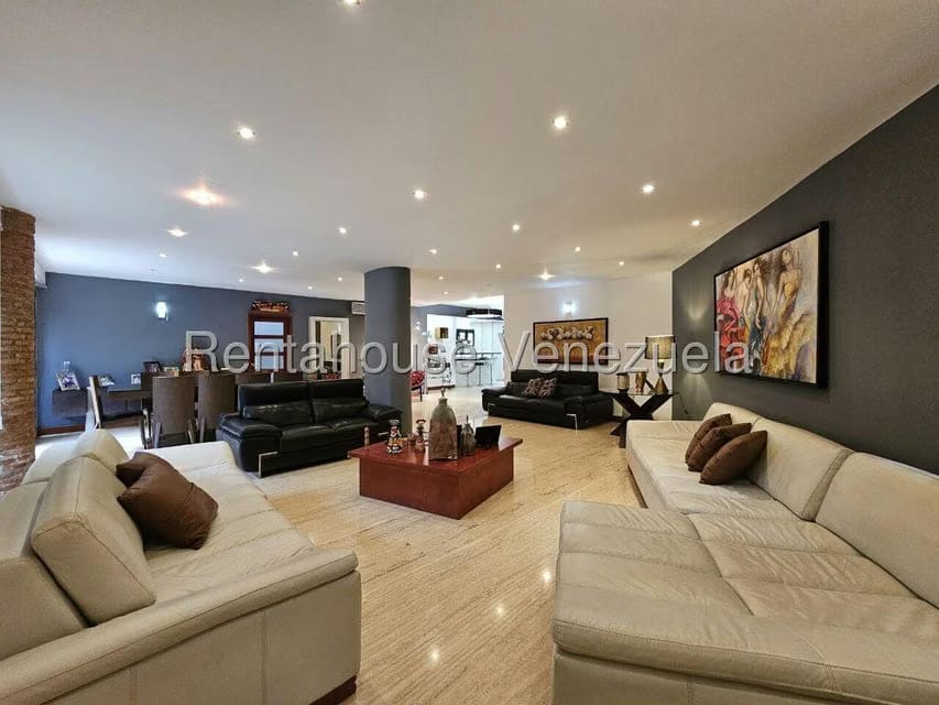 Casa (Duplex) en Venta en Prados del Este, Distrito Metropolitano - 19