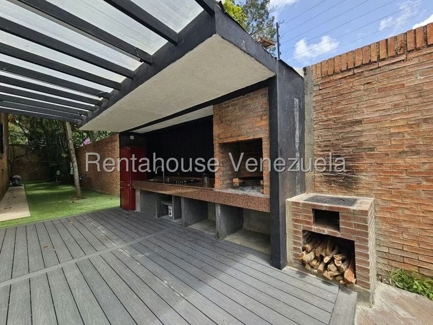 Casa (Duplex) en Venta en Prados del Este, Distrito Metropolitano - 47