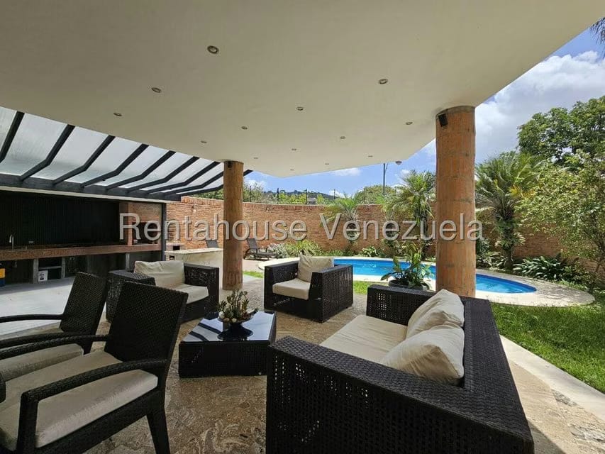 Casa (Duplex) en Venta en Prados del Este, Distrito Metropolitano - 50