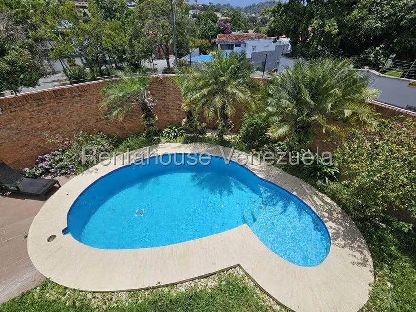 Casa (Duplex) en Venta en Prados del Este, Distrito Metropolitano - 51