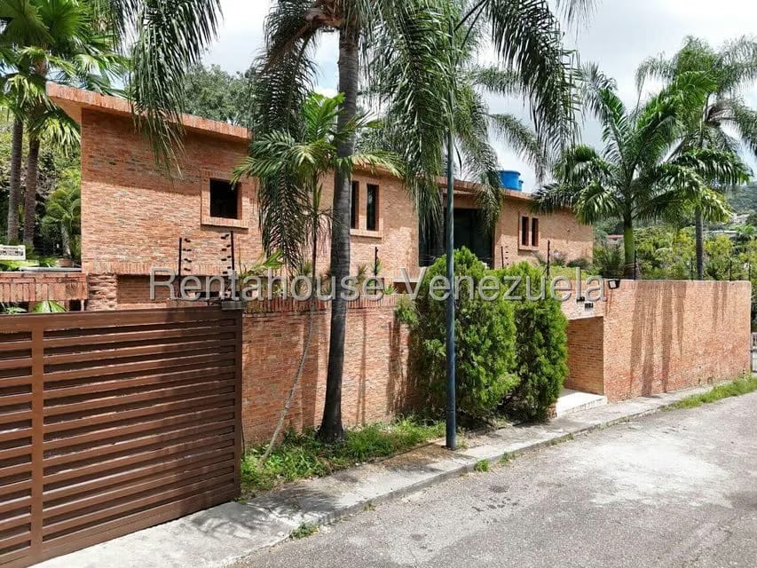 Casa (Duplex) en Venta en Prados del Este, Distrito Metropolitano - 54