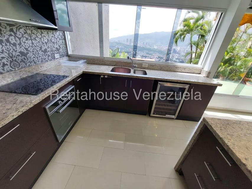 Apartamento (1 Nivel) en Alquiler en Colinas de Bello Monte, Distrito Metropolitano - 13