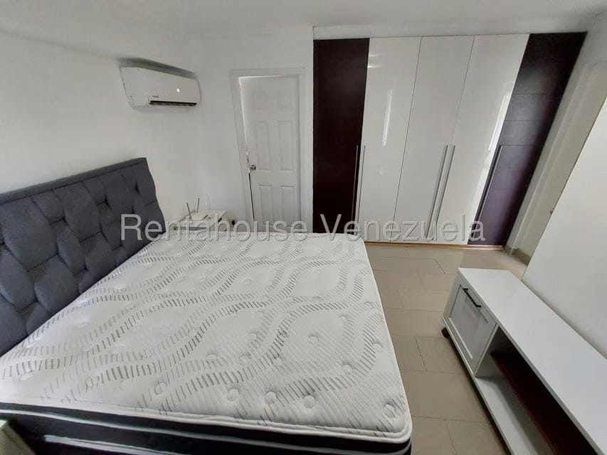 Apartamento (1 Nivel) en Alquiler en Colinas de Bello Monte, Distrito Metropolitano - 20