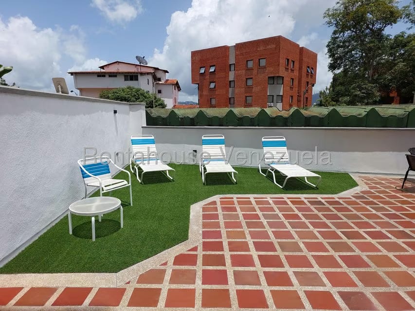 Apartamento (1 Nivel) en Alquiler en Colinas de Bello Monte, Distrito Metropolitano - 32