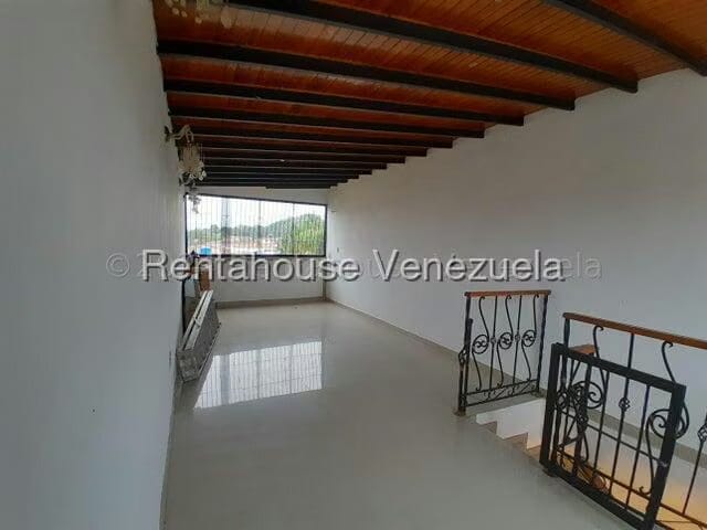 Townhouse (Multiples Niveles) en Venta en Los Jarales, Carabobo - 15