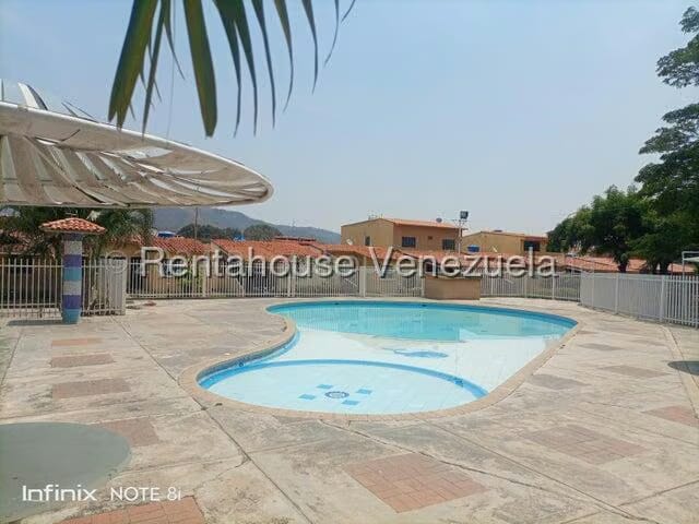 Townhouse (Multiples Niveles) en Venta en Los Jarales, Carabobo - 22