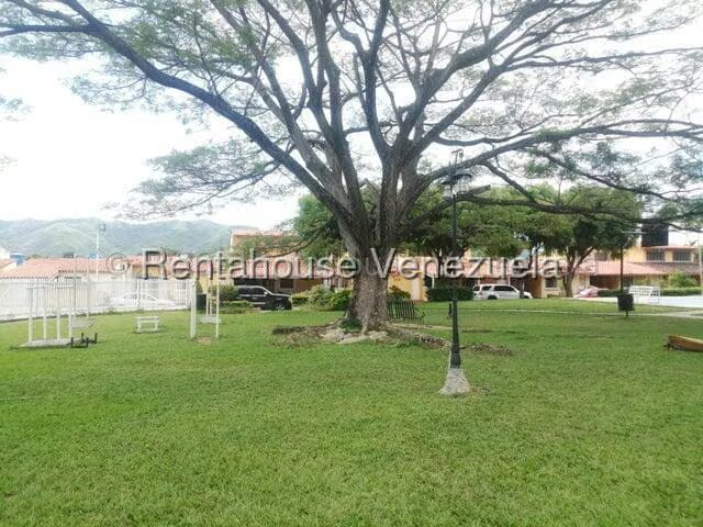 Townhouse (Multiples Niveles) en Venta en Los Jarales, Carabobo - 27