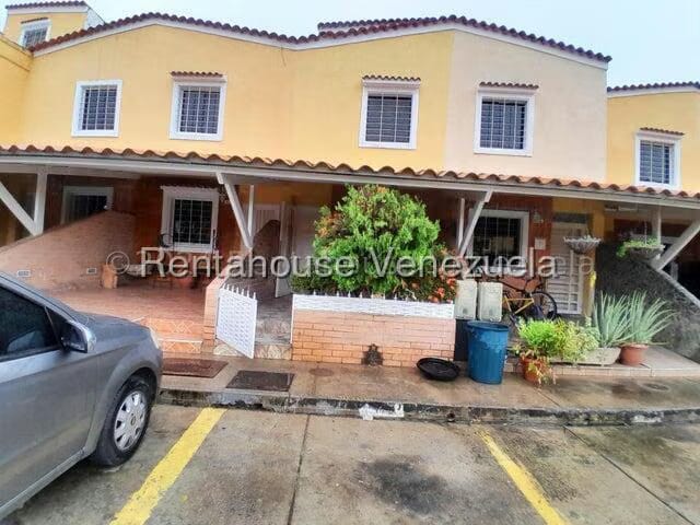 Townhouse (Multiples Niveles) en Venta en Los Jarales, Carabobo - 29