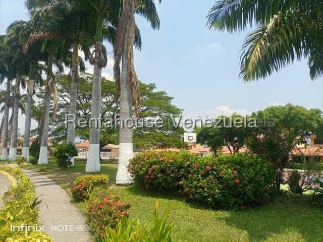 Townhouse (Multiples Niveles) en Venta en Los Jarales, Carabobo - 31