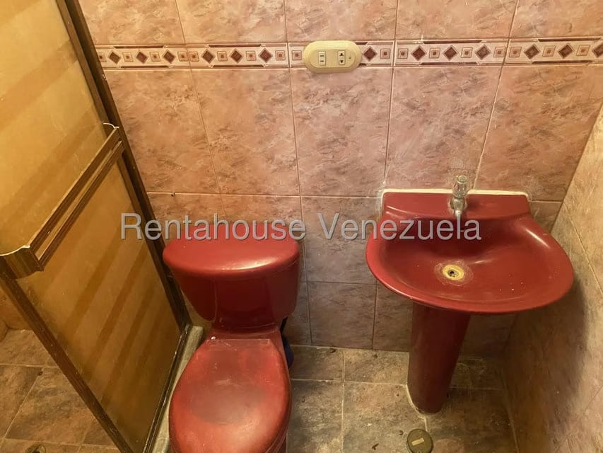 Townhouse (Multiples Niveles) en Venta en Los Jarales, Carabobo - 36