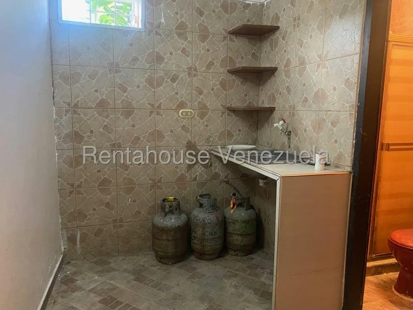 Townhouse (Multiples Niveles) en Venta en Los Jarales, Carabobo - 37
