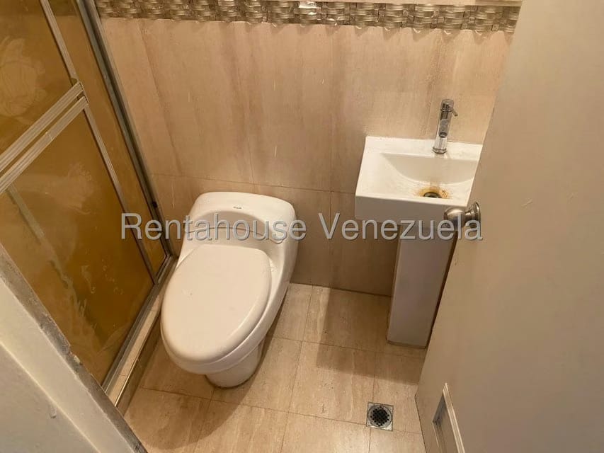 Townhouse (Multiples Niveles) en Venta en Los Jarales, Carabobo - 38