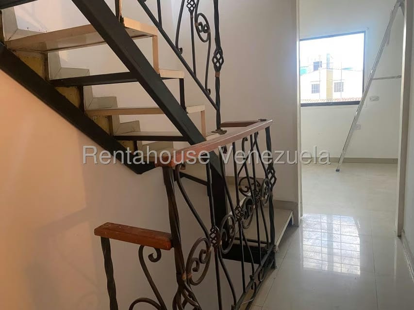 Townhouse (Multiples Niveles) en Venta en Los Jarales, Carabobo - 39