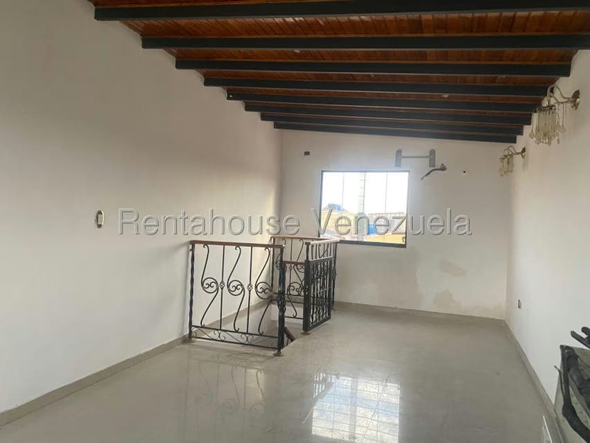 Townhouse (Multiples Niveles) en Venta en Los Jarales, Carabobo - 45