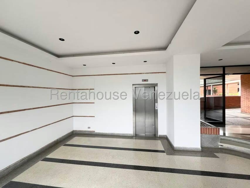 Apartamento (Planta Baja) en Venta en Miranda, Distrito Metropolitano - 27