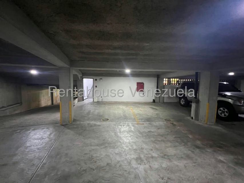 Apartamento (Planta Baja) en Venta en Miranda, Distrito Metropolitano - 36