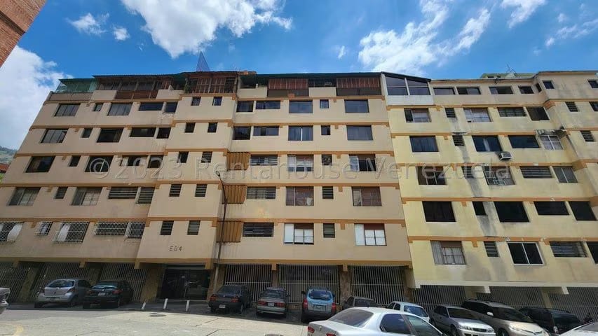APARTAMENTO EN VENTA – ELENA MARIN NOBREGA