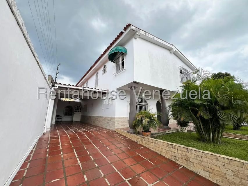 Casa (Multipes Niveles) en Venta en El Limon, Aragua - 2