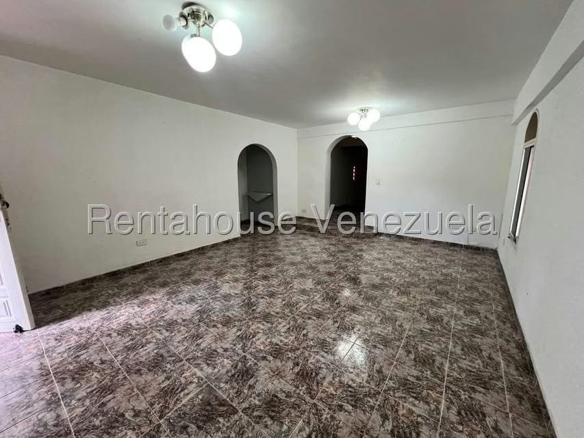 Casa (Multipes Niveles) en Venta en El Limon, Aragua - 11