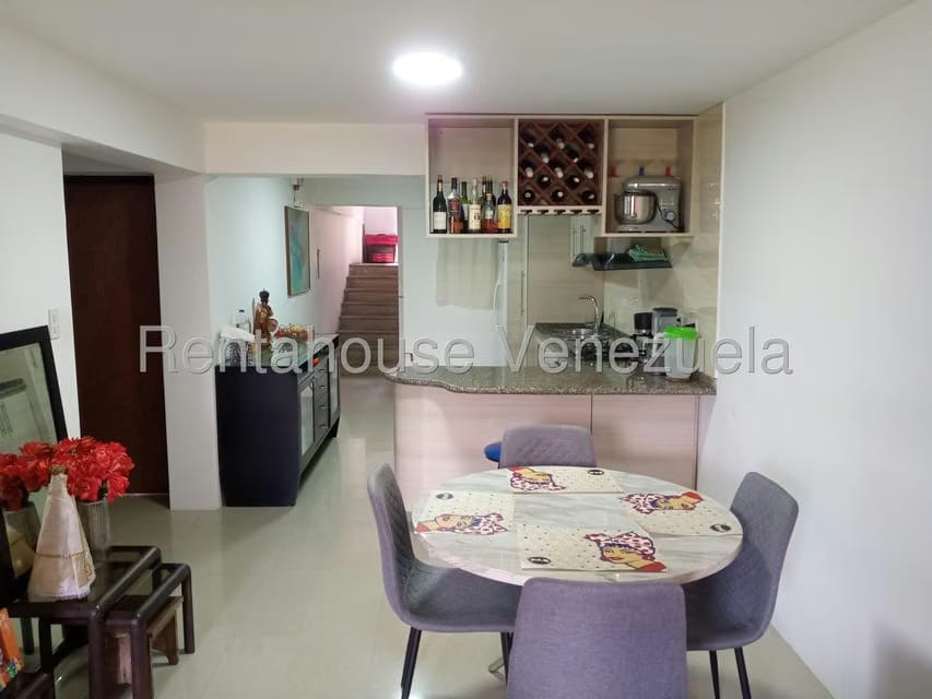 Apartamento (Duplex) en Venta en Parque Caiza, Distrito Metropolitano - 3