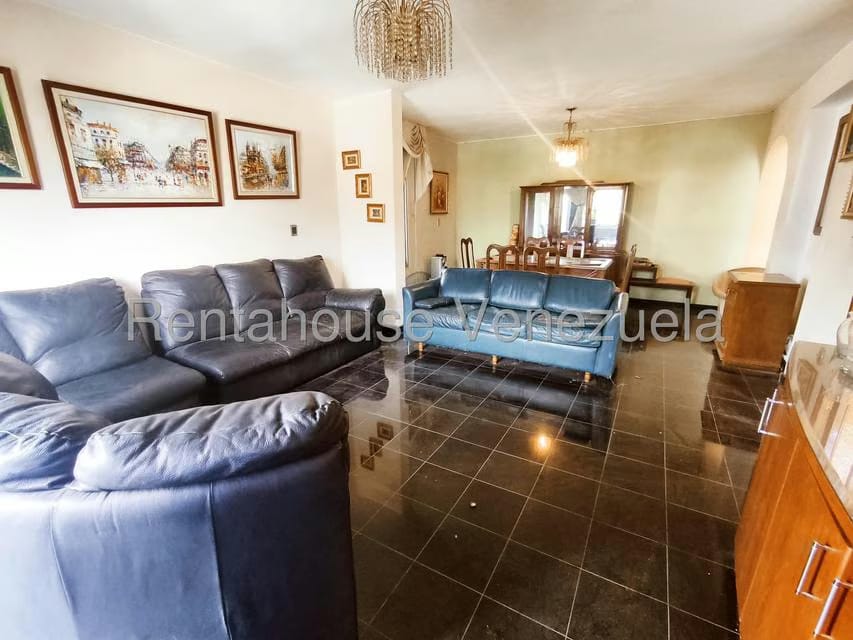 Apartamento (Duplex) en Venta en Los Chaguaramos, Distrito Metropolitano - 12
