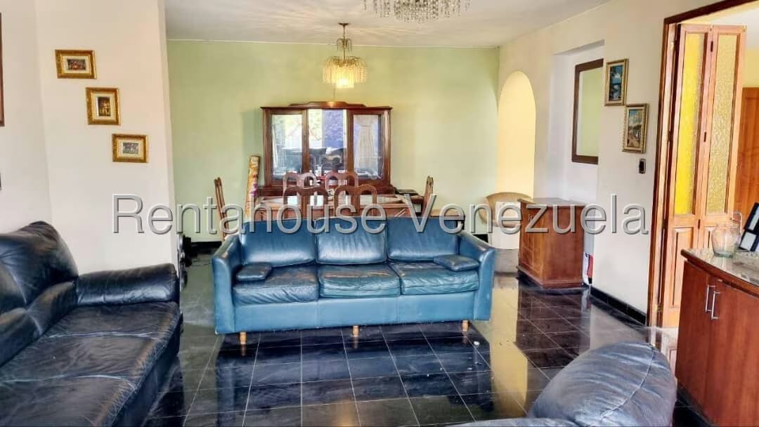 Apartamento (Duplex) en Venta en Los Chaguaramos, Distrito Metropolitano - 3