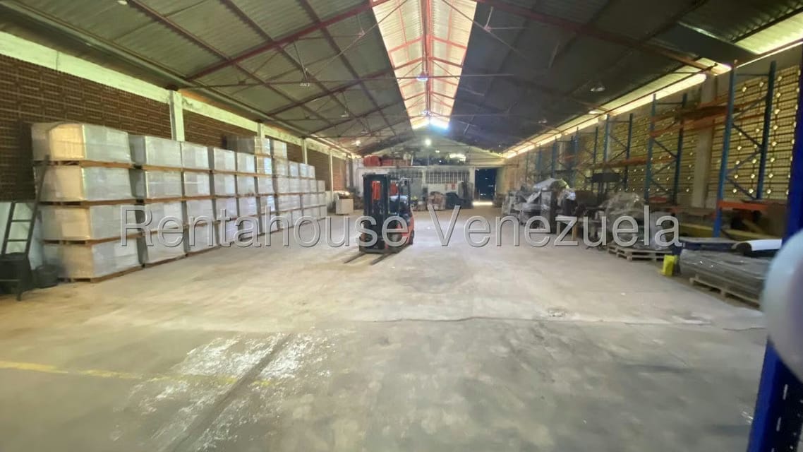 Comercial (Galpon - Deposito) en Venta en Alvarenga, Miranda