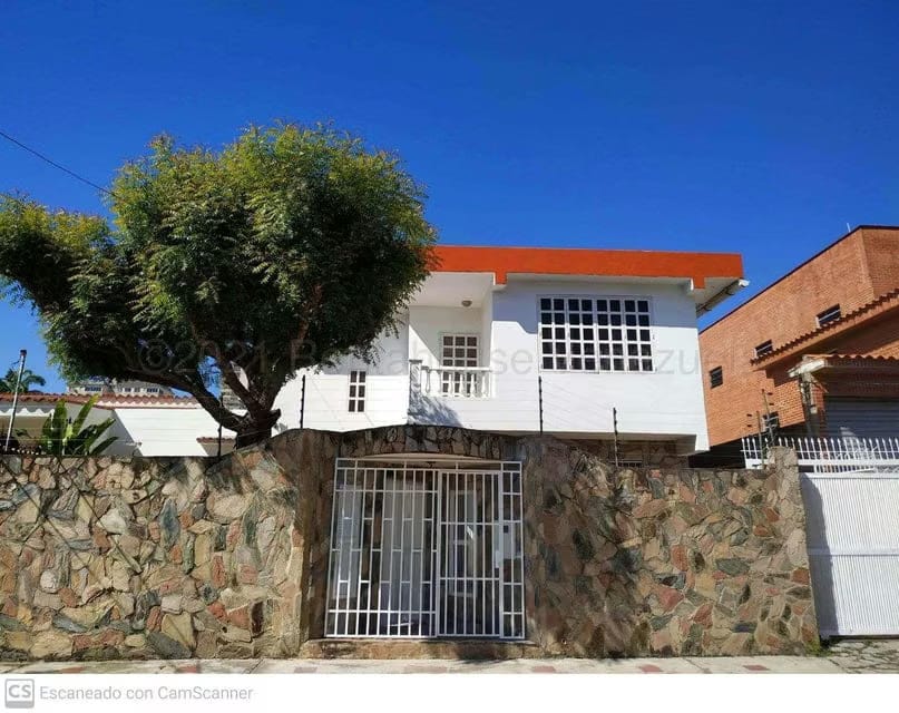 Casa (Duplex) en Venta en Los Naranjos, Carabobo - 2
