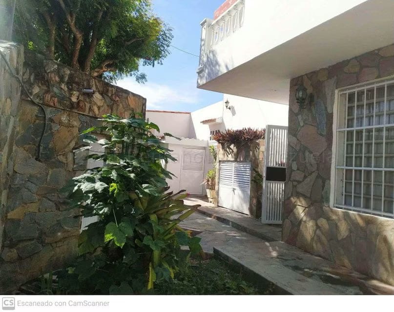 Casa (Duplex) en Venta en Los Naranjos, Carabobo - 6