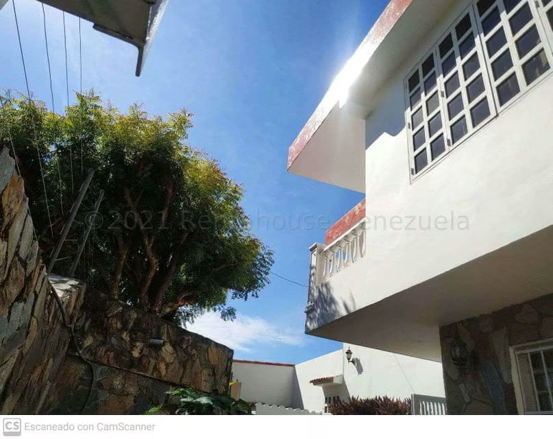 Casa (Duplex) en Venta en Los Naranjos, Carabobo - 9