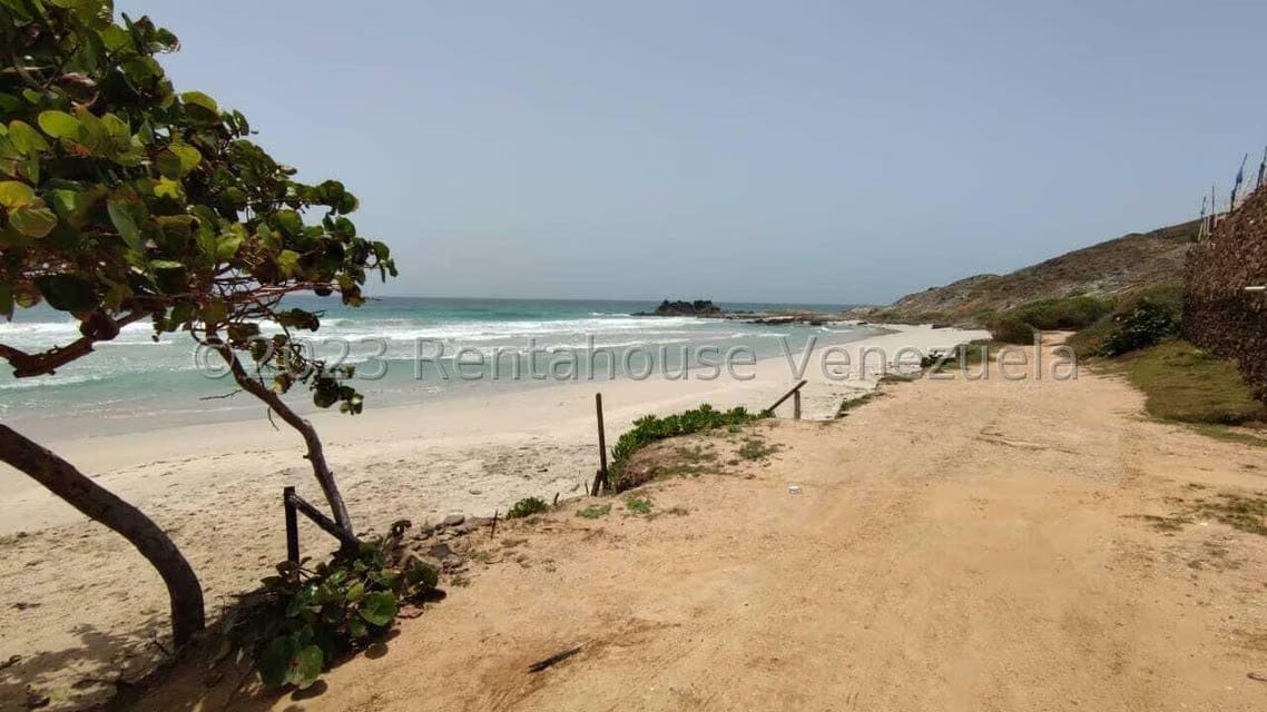 Terreno (Residencial) en Venta en Playa Parguito, Nueva Esparta - 14
