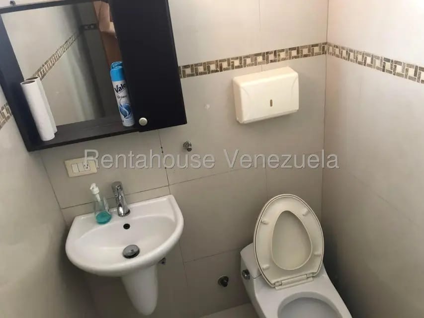 Comercial (Oficina) en Alquiler en La Trinidad, Distrito Metropolitano - 8