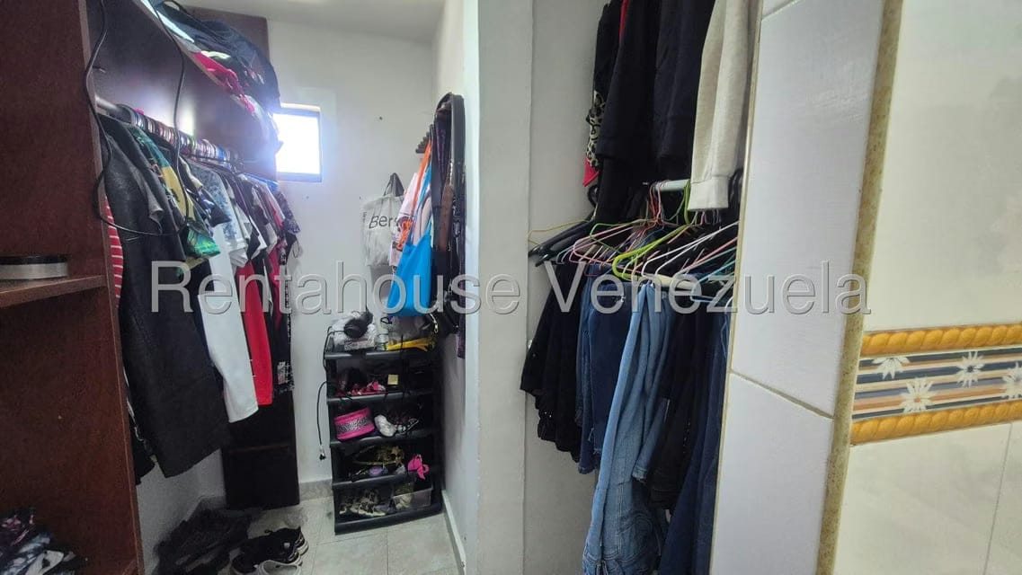 Casa (1 Nivel) en Venta en Zona Este, Lara - 37