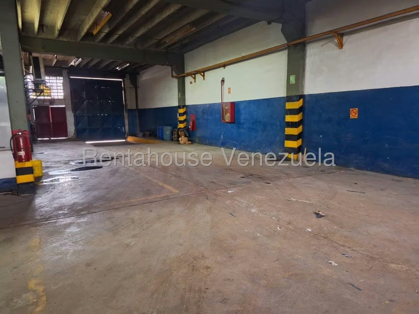 Comercial (Galpon - Deposito) en Alquiler en Terrinca, Miranda - 2