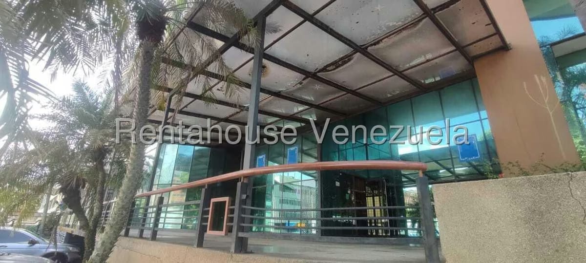 Comercial (Local Comercial) en Venta en La Urbina, Distrito Metropolitano - 3