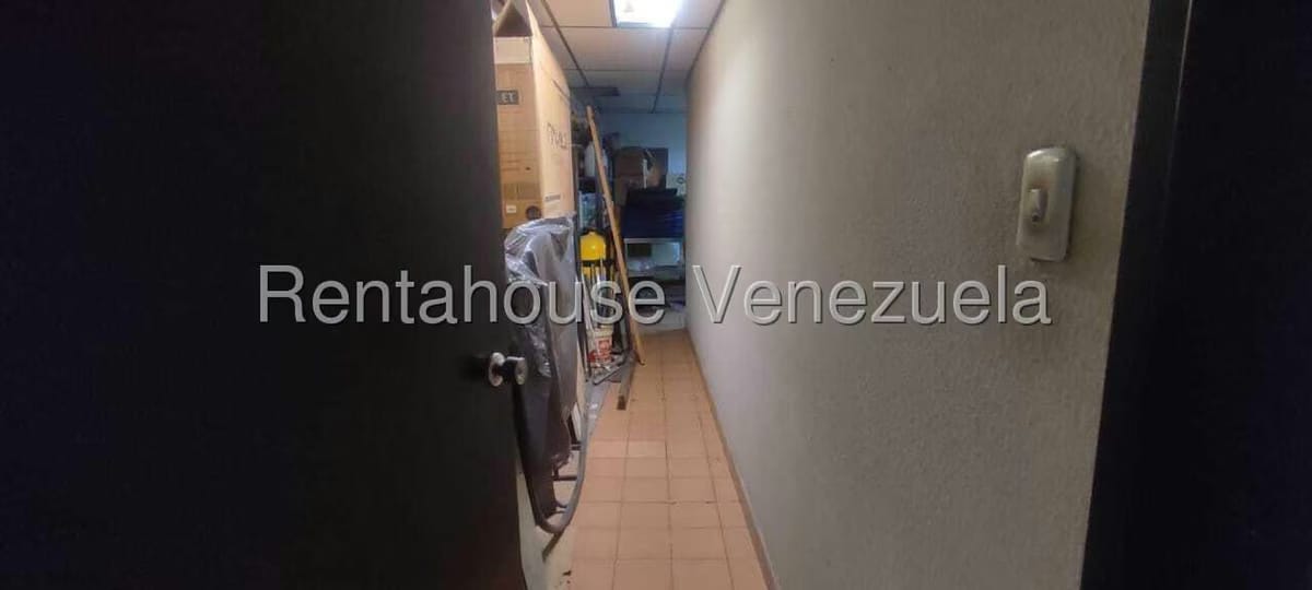 Comercial (Local Comercial) en Venta en La Urbina, Distrito Metropolitano - 21