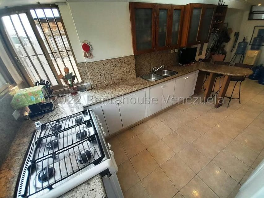 Apartamento (1 Nivel) en Venta en San Bernardino, Distrito Metropolitano - 24