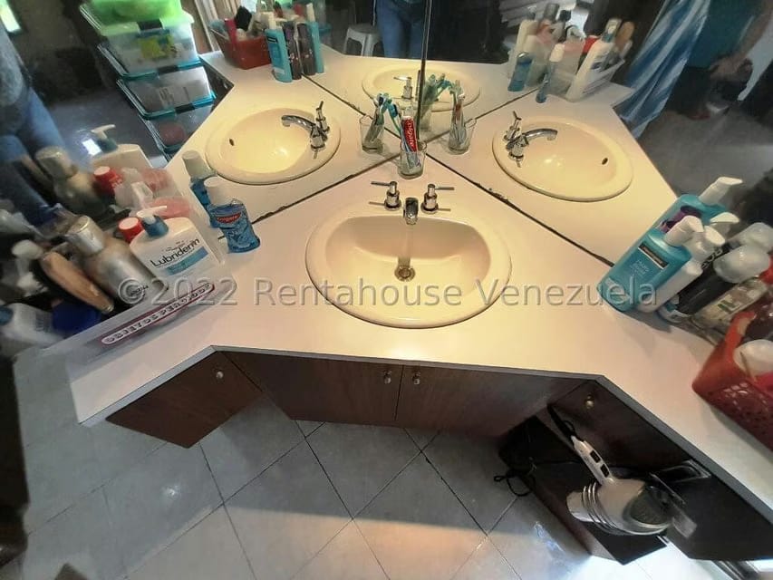 Apartamento (1 Nivel) en Venta en San Bernardino, Distrito Metropolitano - 32