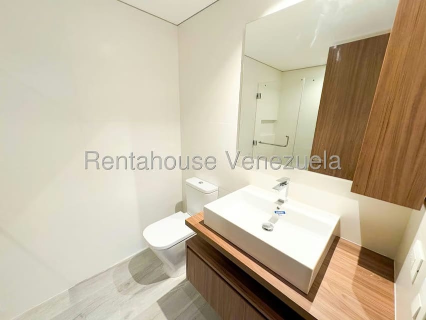 Apartamento (1 Nivel) en Venta en Las Mercedes, Distrito Metropolitano - 32
