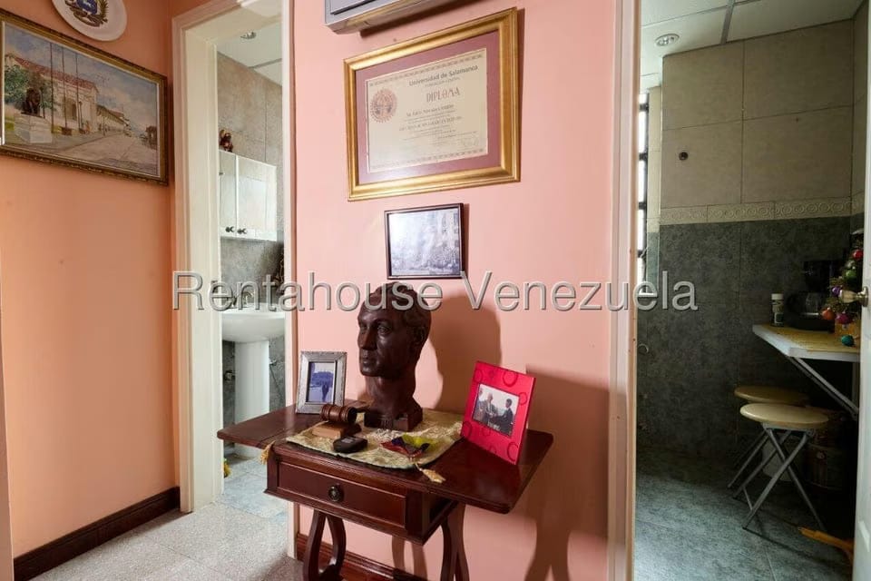 Comercial (Oficina) en Alquiler en Parroquia La Candelaria, Distrito Metropolitano - 4