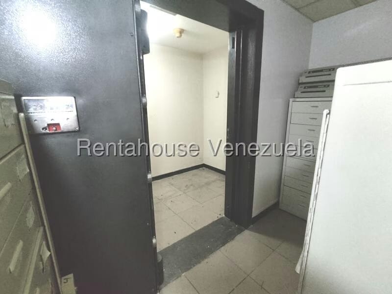 Comercial (Local Comercial) en Venta en San Blas, Carabobo - 10