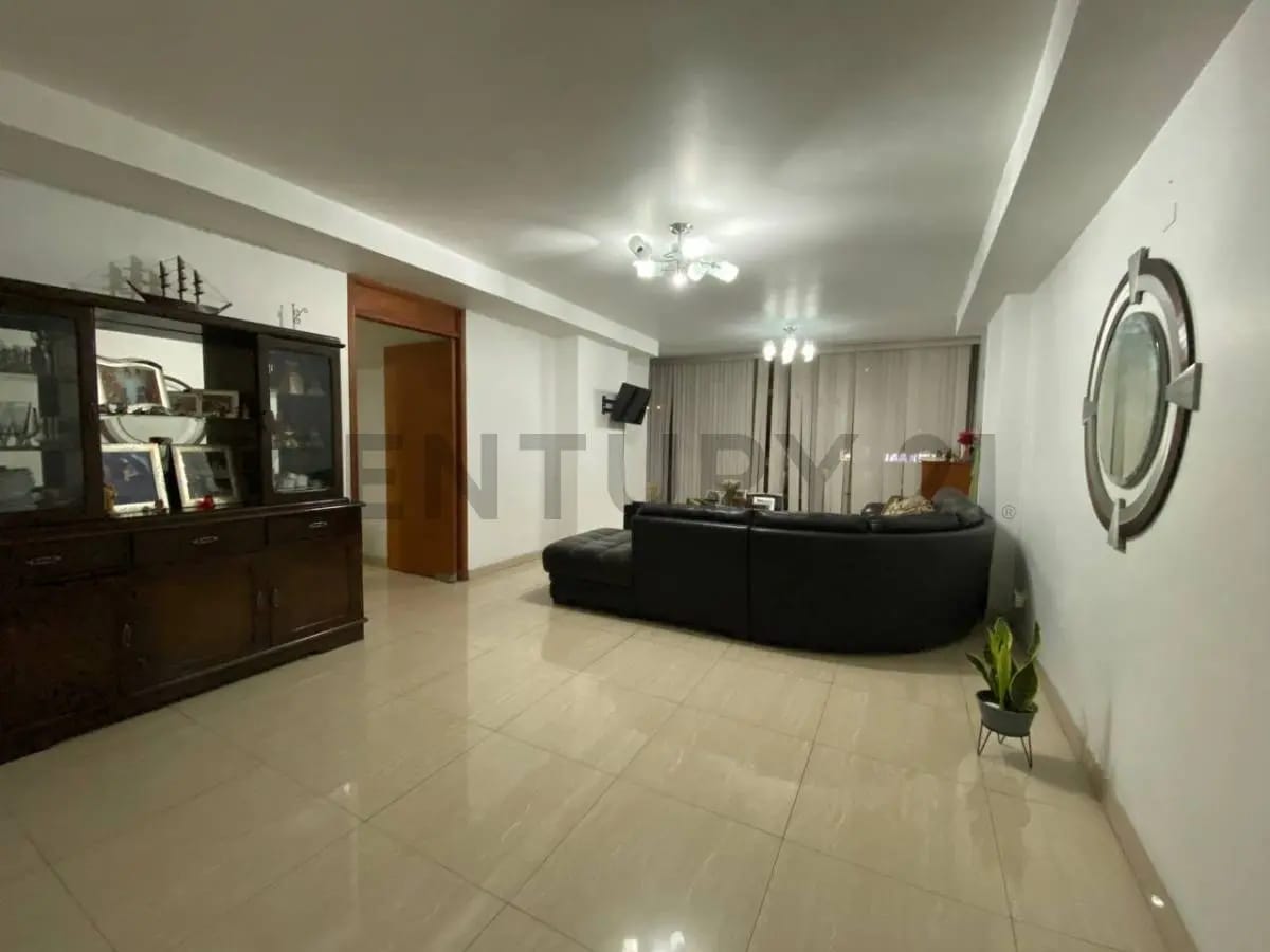 Apartamento en Venta Los Palos Grandes Caracas - 2
