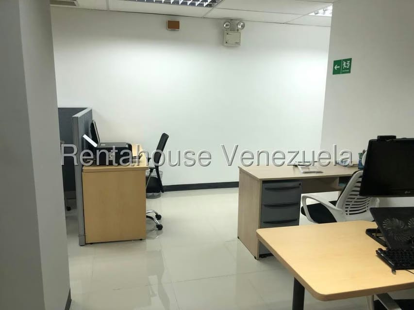 Comercial (Oficina) en Venta en Baruta, Distrito Metropolitano - 4