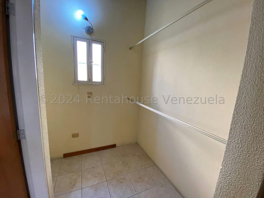 Casa (Duplex) en Venta en Los Tinajeros, Portuguesa - 16