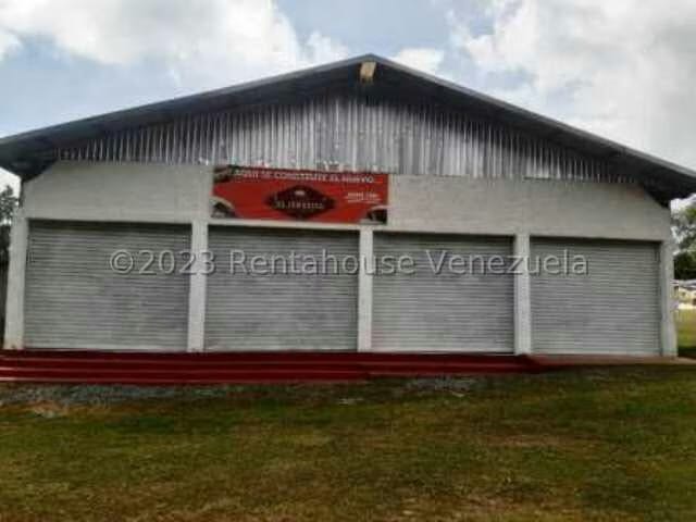 Comercial (Galpon - Deposito) en Venta en El Junquito, Distrito Metropolitano - 4