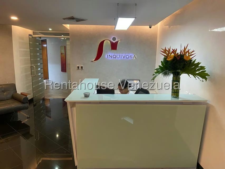 Comercial (Oficina) en Venta en Los Cortijos de Lourdes, Distrito Metropolitano - 2